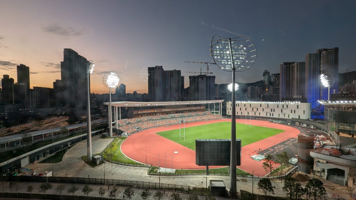 颜骏凌：和范德萨交换了联系方式，在儿时偶像面前踢球是圆梦